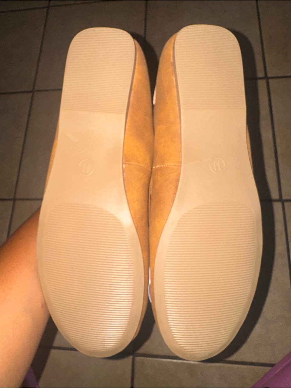 Universal Thread Shoe Size 11 - Picture 4 of 6